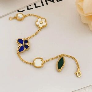 Brand new Van Cleef & Arpels VCA Mother Of Pearl five-flower 18K Bracelet 18cm A